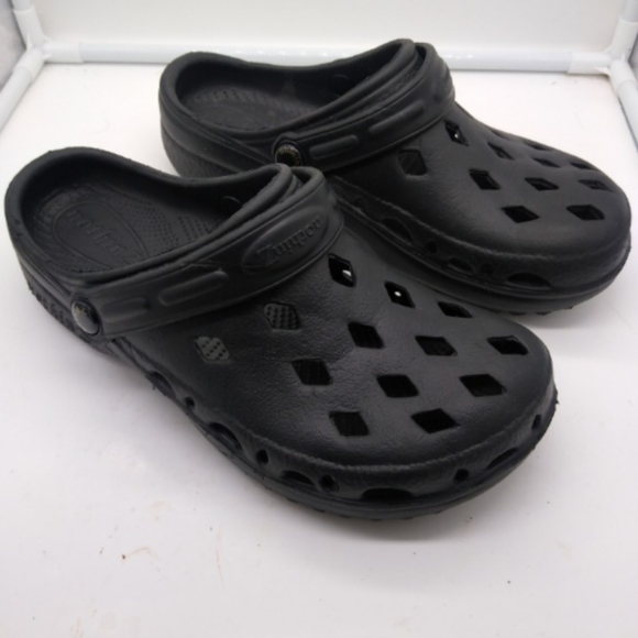 nothinz clogs